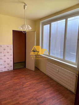 Predám 2 izbový byt s balkónom pri centre v Nových Zámkoch - 2