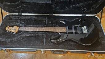 Music Man Luke III - 2