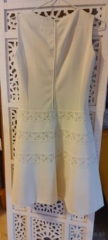 Elegantné šaty v. 36 z hrubšieho materiálu a krajky - 2