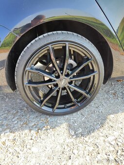 -Disky 8Jx19, ET45, 5 x 112 s pneu Dunlop 225/35 R19 88Y - 2
