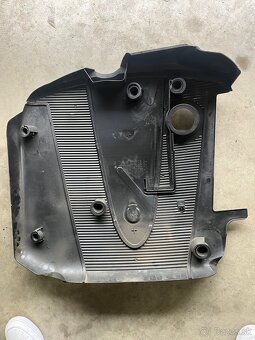 Kryt motora Mercedes Benz A6460160624 - 2