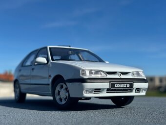 RENAULT/ DACIA zberatelsky model v mierke 1:24 a 1:18. - 2