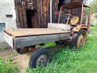 Traktor RS09 Pojazdný - 2