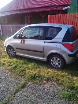 Peugeot 1007 na náhradné diely_lacno 400za všetko - 2