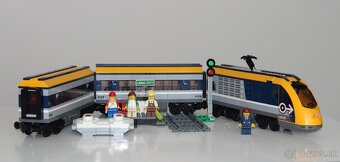 Lego City 60197 Osobný vlak - 2
