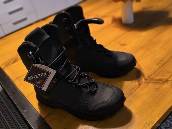 Vysoká treková obuv BOSP 42 - 2