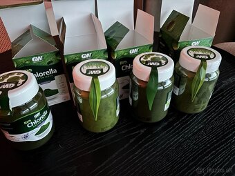 Predám 2× bio chlorellu a 2× bio jačmeň v prášku. - 2