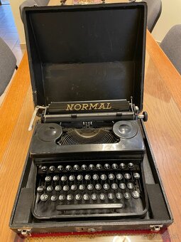 Písací stroj - 2