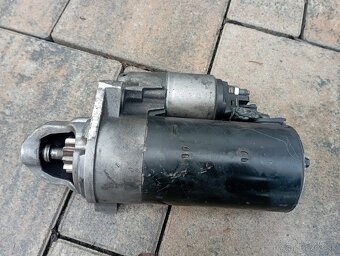 Pradam Štartér Audi A4 B7 - 2