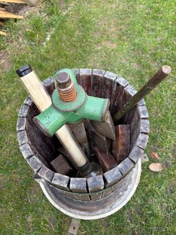 Lis a mlynček na hrozno - 2