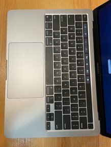 MacBook Pro 13”, M1, 2020, sivý - 2
