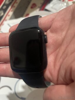 Predám Apple Watch SE - 2