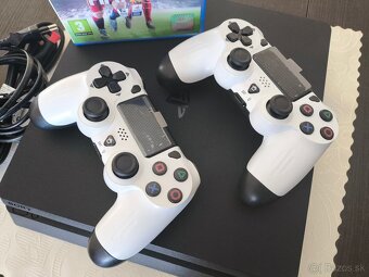 Sony PlayStation 4 slim + 2 ovládače - 2