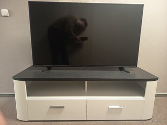 Luxusný TV stolík - 2