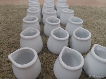 Porcelanove kanvicky na mlieko /mliekovky/ s vylevkou - 2