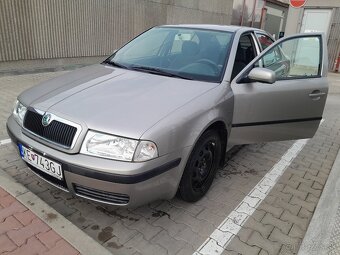 Octavia tour benzin - 2