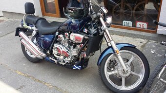 Honda Magna 750 - 2