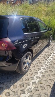 ponúkam golf 5 1.9 77 kw - 2