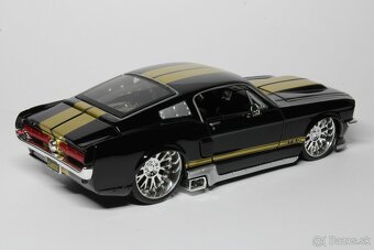 1:24 - Americké Muscle Cars - Maisto - 2