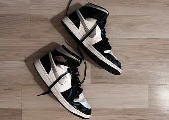 Nike Air Jordan 1 MID - 2