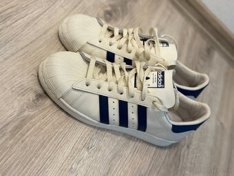 Adidas , Under Armour - 2