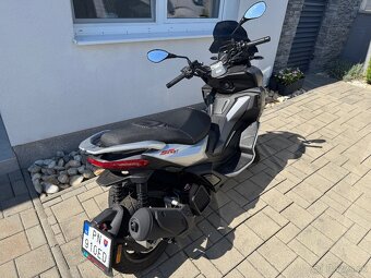 Aprilia SR GT 125 - 2