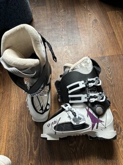Predám dve skoro nové komplet dámske lyžiarske výbavy - 2