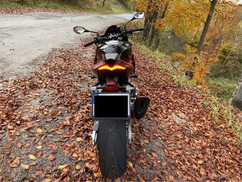 Aprilia Tuono V4 Factory r.23 - 2