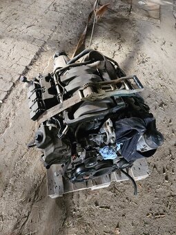 Predam motor z prevodovku z mercedes s500 w220 cena 1800 - 2
