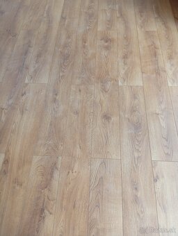 Predám zostatok podlahy - 2