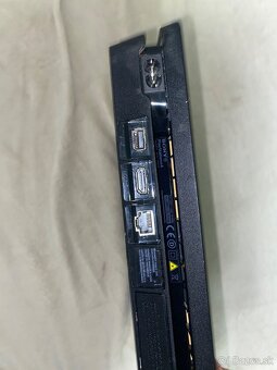 Playstation 4 slim - 2