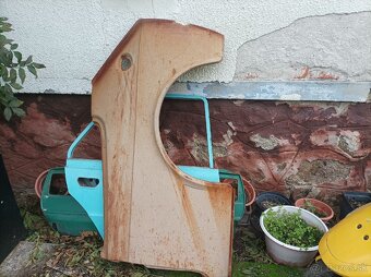 Predám zadný blatník Fiat 127 - 2