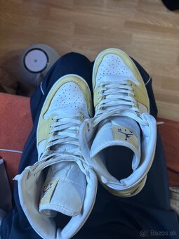 Jordan 1 Mid Lemon Wash Lapis - 2