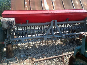 Predám sejačku Polanin 3m záber. - 2