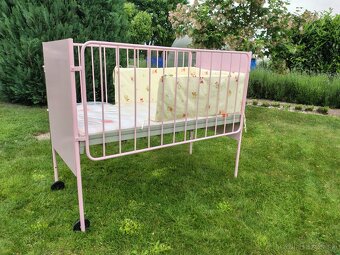 Retro detska postieľka ružová - 2