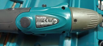aku skrutkovac Makita 30 eur - 2
