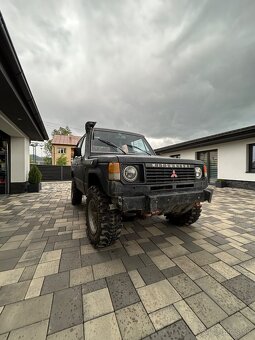Mitsubushi pajero I - 2