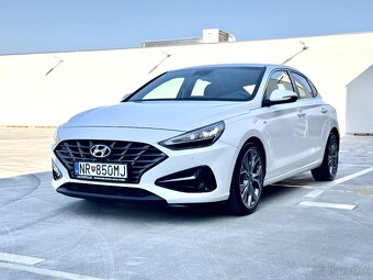Hyundai i30 fastback 1.5 T-GDI MHEV STYLE - 2