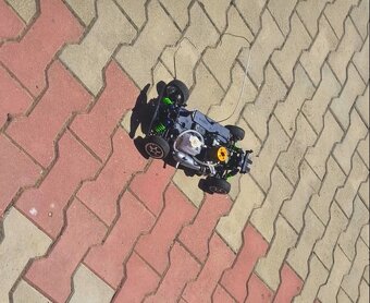 RC auto nitro "benzinove" - 2