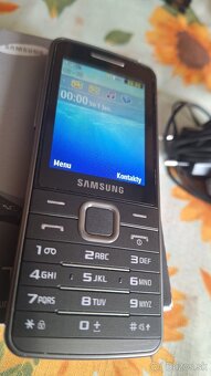 Samsung GT-S5610 - 2