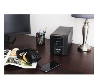 Záložný zdroj APC Smart-UPS 750 VA LCD 230 V so SmartConnect - 2