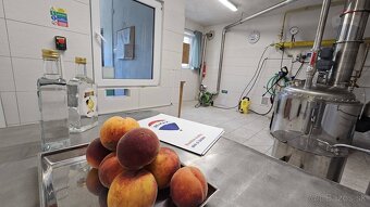 Predaj pálenice ovocných destilátov v obci Ivanka pri Nitre - 2