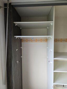 Vstavaná skriňa - 2