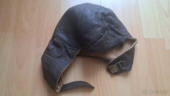 Kožená "prilba" na motorku - 2