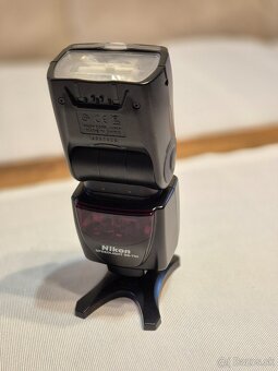 Nikon SB 700 - 2