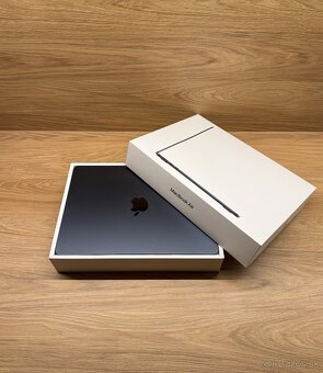 Macbook Air 13,6” M2 (2022) 8GB / 256GB Midnight - 2