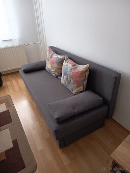 Rozkladací gauč a stolík - 2