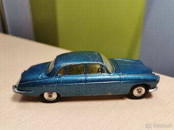 Corgi toys Jaguar Mark X - 2