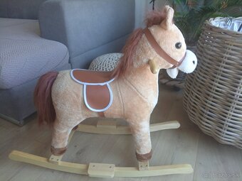Hojdací koník - 2