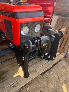 Predna hydraulika - 2